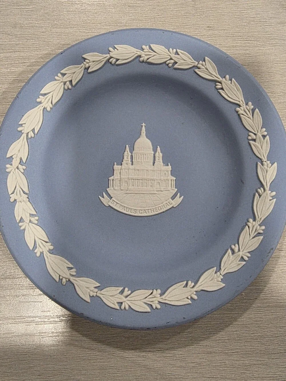 Wedgwood 1972 Saint Paul's Cathedral Christmas Plate